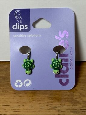 5 for 25 NWT clips Green Turtle Clip-On Earrings by Claire's